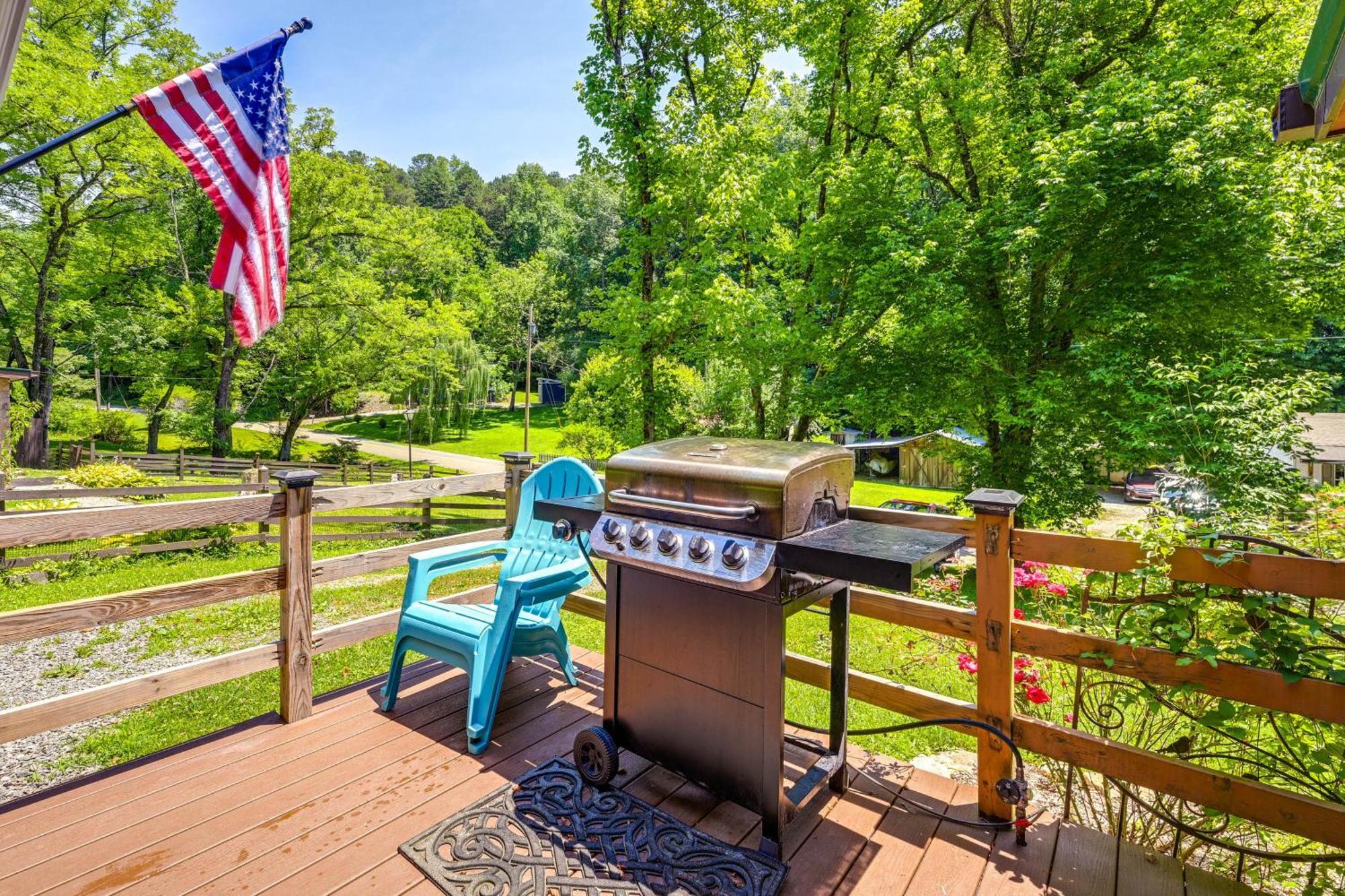 Holiday home Bryson With Deck About 1 Mi To Fontana