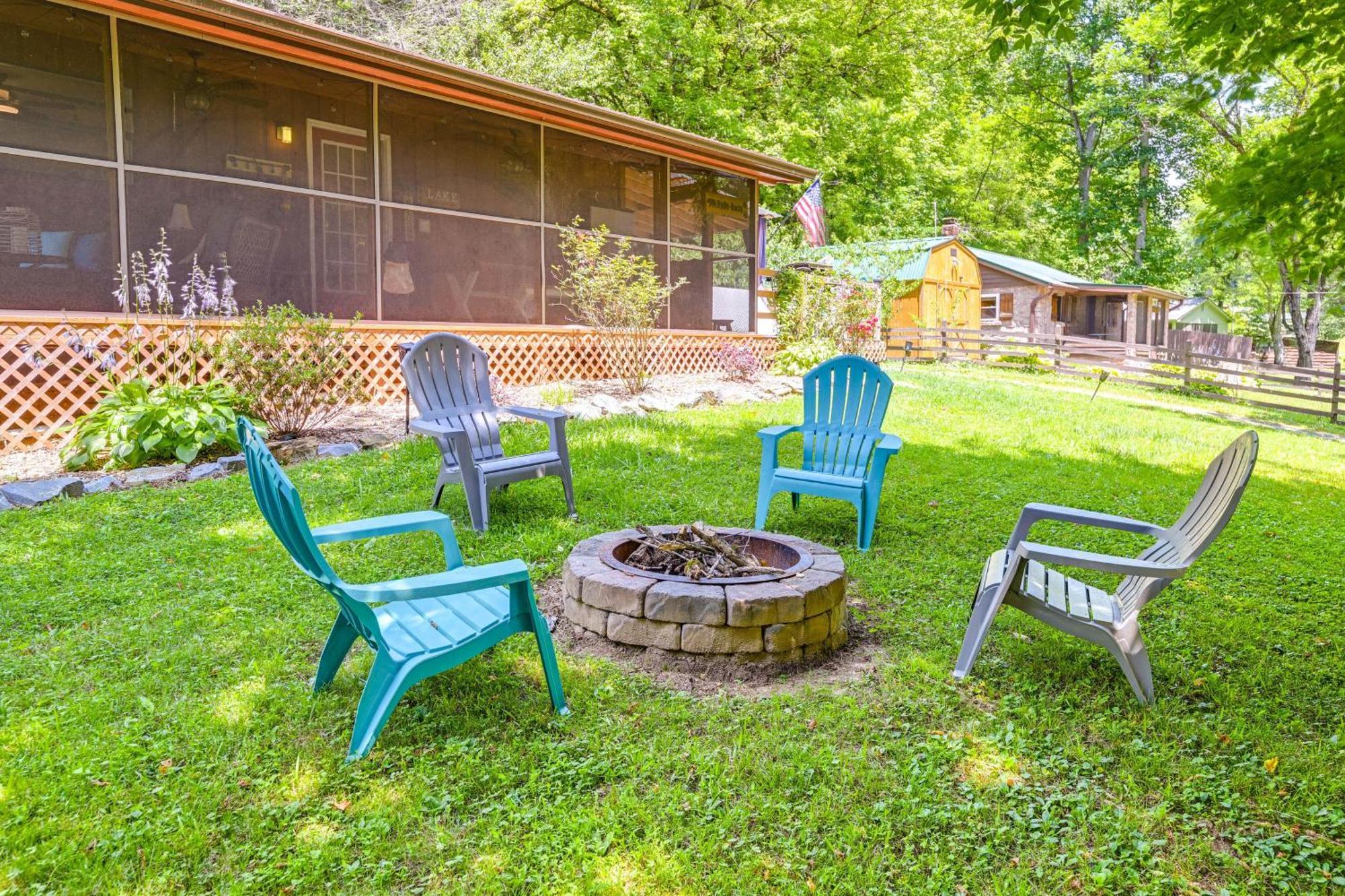 Holiday home Bryson With Deck About 1 Mi To Fontana *